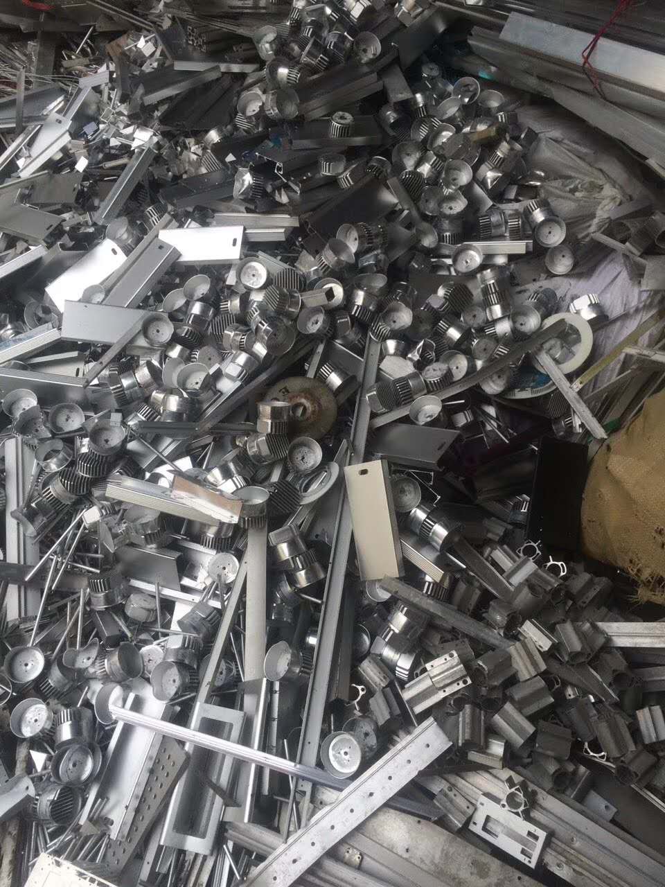 东晓街道目前废铝回收价格电话
