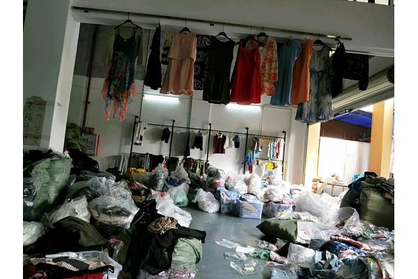 舞钢市库存服装布料回收报价哪里有