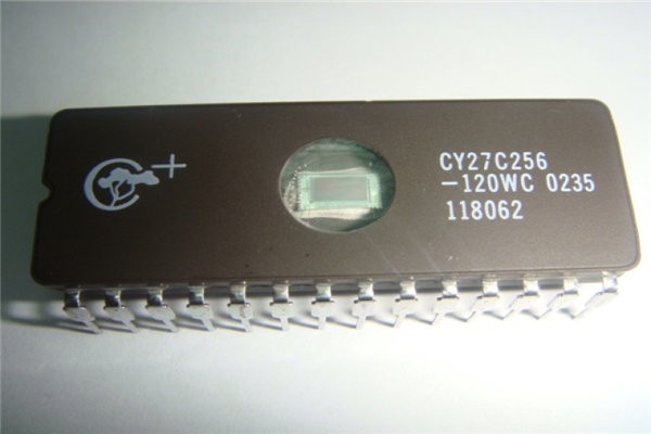 专业回收芯片PIC16F1779-E/P【终端回收】收购各类电子料
