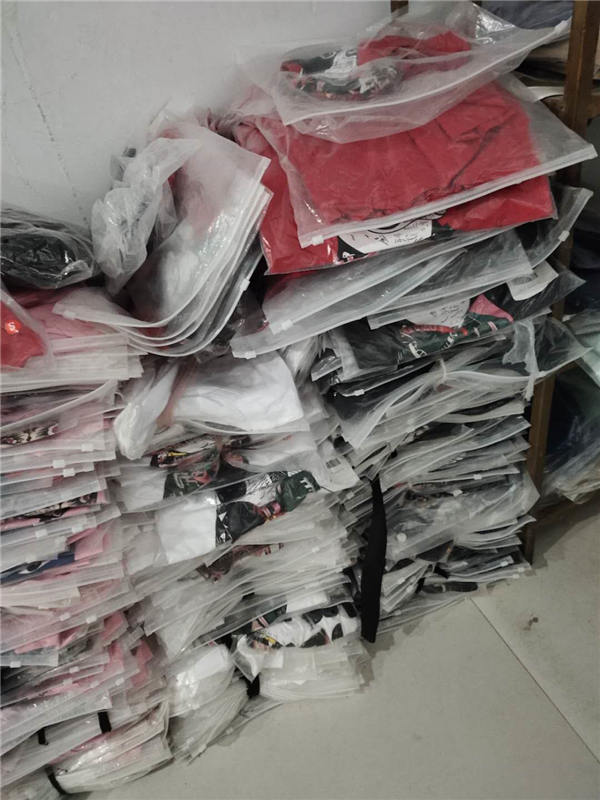 聊城收购撤店服装库存热线电话