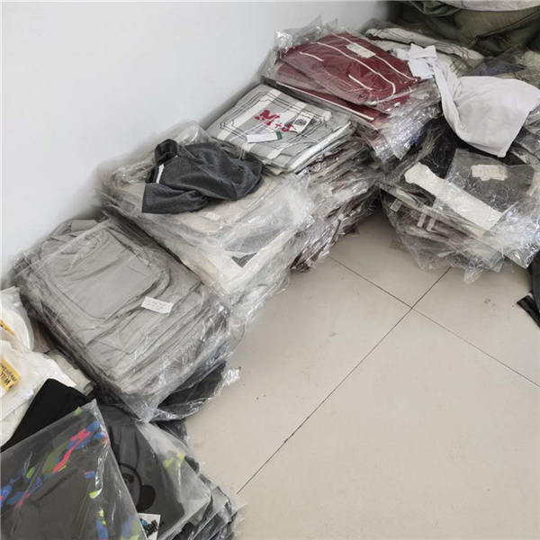 鹤壁服装厂库存服装回收公司